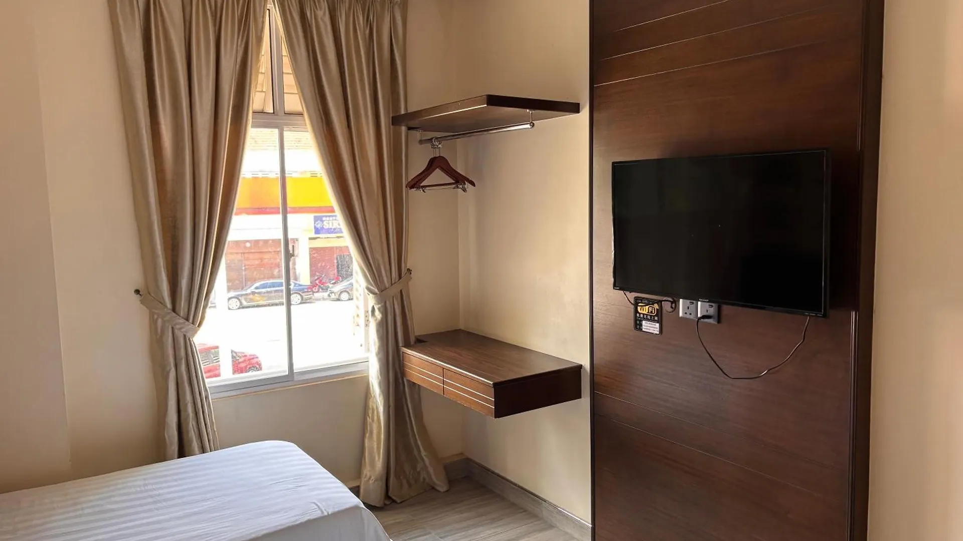 Islander Lodge By Lwe George Town Guest house